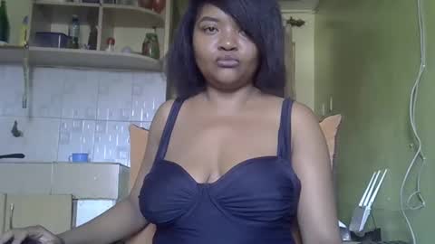 busty kenzi online show from 22, 1, 2025