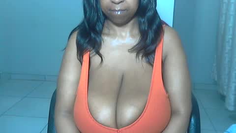 Snapshot of bustytessa37 chatting on 11, 7, 2026 bustytessa37 online show from 11, 7, 2026