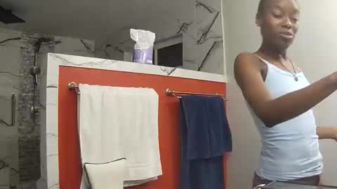 Snapshot of butt3rcup chatting on 21, 12, 2025 Goddess online show from 21, 12, 2025