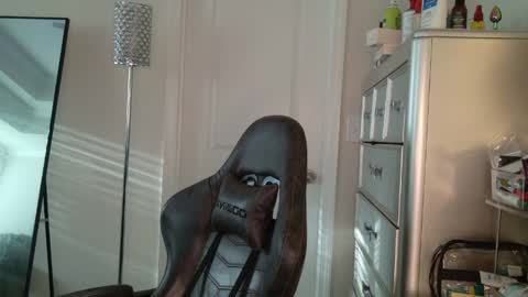 butterfly booty online show from 1, 4, 2026