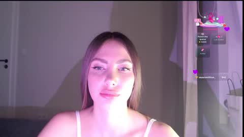 Snapshot of butterflys_ chatting on 3, 12, 2025 Lauren online show from 3, 12, 2025