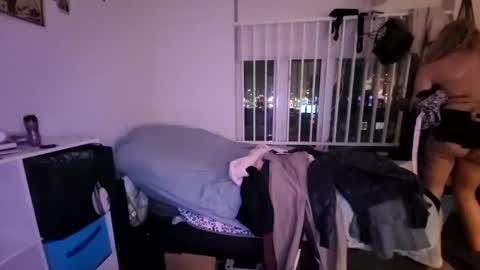 HannahWreckshin online show from 28, 12, 2024