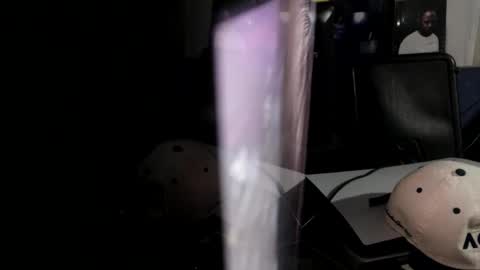 Snapshot of buzzzzzzz01 chatting on 6, 11, 2025 buzzzzzzz01 online show from 6, 11, 2025