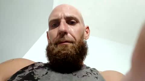 Hugeuncut92 online show from 8, 11, 2025