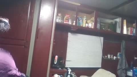 Hugeuncut92 online show from 10, 1, 2026