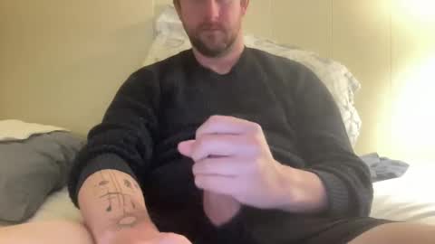 Snapshot of c_suite chatting on 28, 11, 2025 c_suite online show from 28, 11, 2025