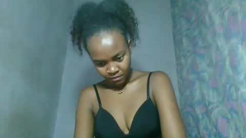 Snapshot of caella98 chatting on 5, 4, 2026 caella98 online show from 5, 4, 2026
