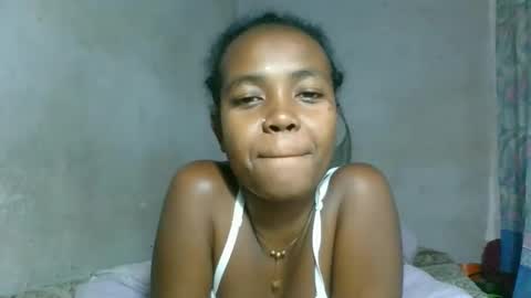 Snapshot of caella98 chatting on 17, 4, 2026 caella98 online show from 17, 4, 2026