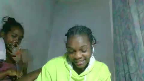 Snapshot of caella98 chatting on 24, 4, 2026 caella98 online show from 24, 4, 2026