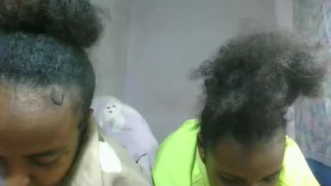 Snapshot of caella98 chatting on 14, 5, 2026 caella98 online show from 14, 5, 2026