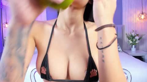 Snapshot of caitlyncouper chatting on 14, 10, 2025 Caitlyn online show from 14, 10, 2025