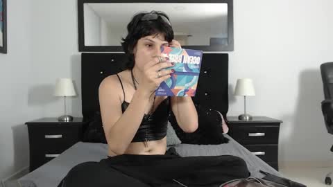 Snapshot of caitlynwheler chatting on 12, 1, 2025 caitlynwheler online show from 12, 1, 2025