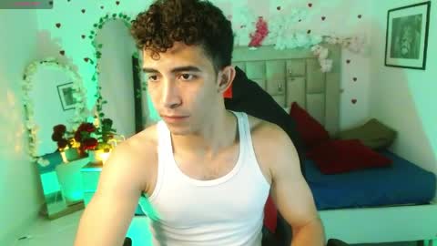 Snapshot of caius_fox chatting on 6, 4, 2026 caius online show from 6, 4, 2026