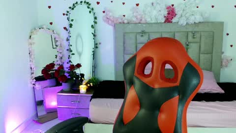 Snapshot of caius_fox chatting on 12, 4, 2026 caius online show from 12, 4, 2026