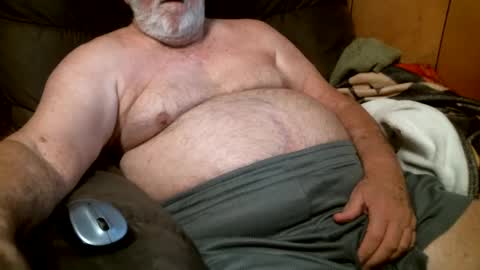 Snapshot of cajungrey75 chatting on 12, 1, 2025 cajungrey online show from 12, 1, 2025