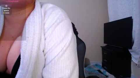 Snapshot of caliope_goddess1 chatting on 20, 9, 2025 caliope_goddess1 online show from 20, 9, 2025