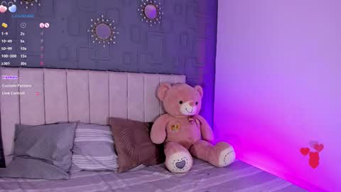 Snapshot of call_me_nora chatting on 16, 11, 2025 NORA online show from 16, 11, 2025