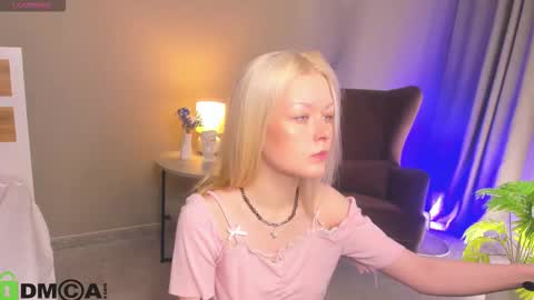 Robin online show from 3, 12, 2025