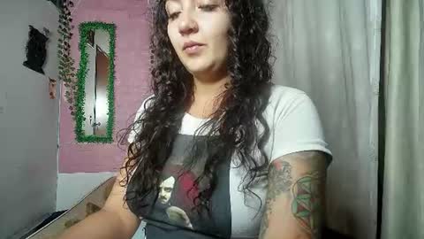Snapshot of callme_lolas chatting on 4, 7, 2026 paula online show from 4, 7, 2026