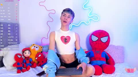 Snapshot of callum_77 chatting on 26, 9, 2025 CALLUM online show from 26, 9, 2025