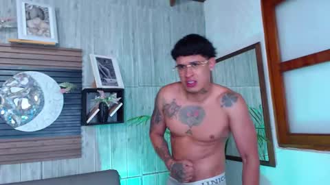 Snapshot of calvin913 chatting on 15, 11, 2025 calvin913 online show from 15, 11, 2025