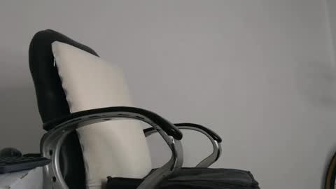 calvinhotlatino online show from 14, 12, 2024