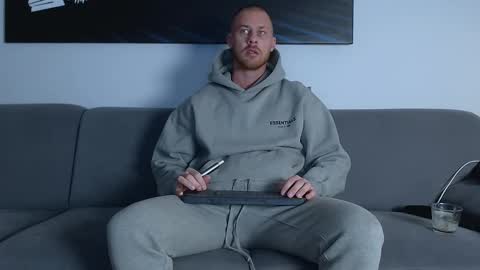 Calvin  online show from 20, 2, 2025