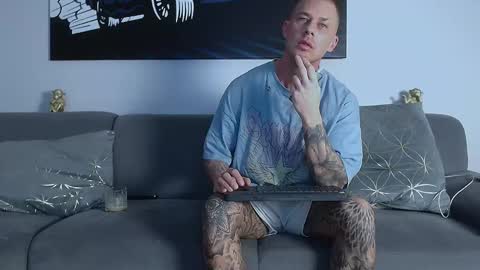 Calvin  online show from 27, 2, 2025