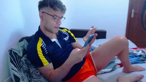 Snapshot of calvinjohnlad chatting on 5, 1, 2025 Calvinjohnlad online show from 5, 1, 2025