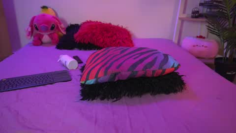 Snapshot of calypso_and_ge1 chatting on 12, 3, 2025 Calypso and Kayla online show from 12, 3, 2025