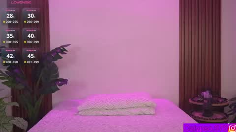 Snapshot of calypso_and_ge1 chatting on 18, 11, 2025 Calypso and Kayla online show from 18, 11, 2025