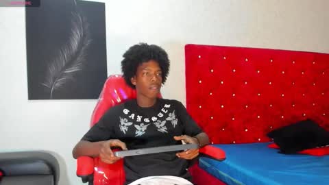 Snapshot of cam_brown chatting on 17, 10, 2025 online show from 17, 10, 2025