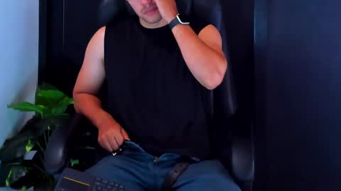 Snapshot of camara110 chatting on 26, 12, 2024 camara110 online show from 26, 12, 2024
