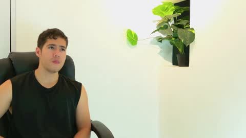 Snapshot of camara110 chatting on 3, 11, 2025 camara110 online show from 3, 11, 2025