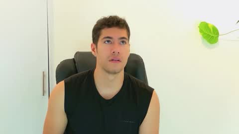 Snapshot of camara110 chatting on 6, 11, 2025 camara110 online show from 6, 11, 2025