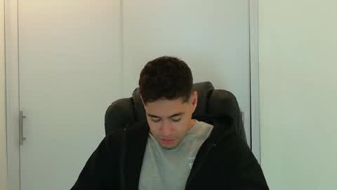 Snapshot of camara110 chatting on 10, 11, 2025 camara110 online show from 10, 11, 2025