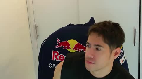 Snapshot of camara110 chatting on 4, 12, 2025 camara110 online show from 4, 12, 2025