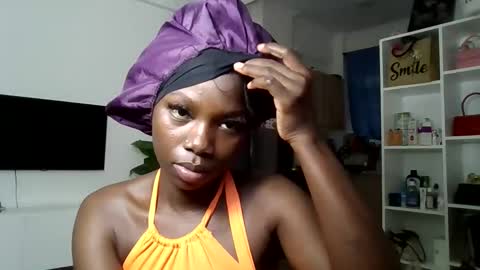 Snapshot of camclit chatting on 10, 11, 2025 Princess online show from 10, 11, 2025