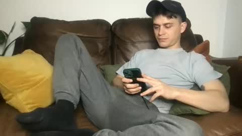 Snapshot of camdoattitude chatting on 11, 4, 2026 CamDoAttitude online show from 11, 4, 2026