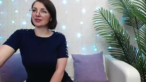 camelia_lillie online show from 15, 5, 2026