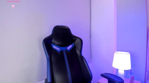 Snapshot of cameliaa_smiith chatting on 11, 2, 2025 Camelia Smith online show from 11, 2, 2025