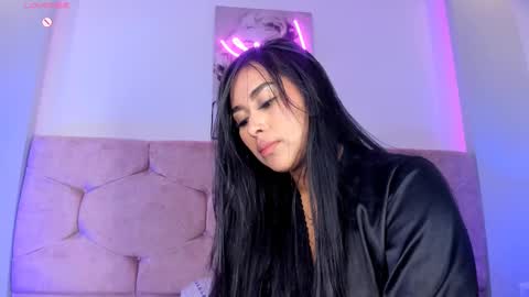 Snapshot of cameliaa_smiith chatting on 1, 3, 2025 Camelia Smith online show from 1, 3, 2025