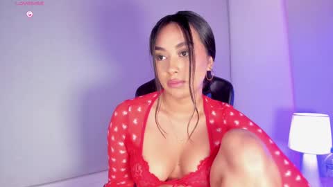 Snapshot of cameliaa_smiith chatting on 6, 3, 2025 Camelia Smith online show from 6, 3, 2025