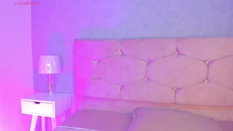 Snapshot of cameliaa_smiith chatting on 17, 9, 2025 Camelia Smith online show from 17, 9, 2025