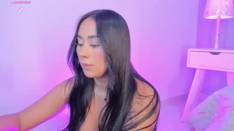 Snapshot of cameliaa_smiith chatting on 22, 10, 2025 Camelia Smith online show from 22, 10, 2025