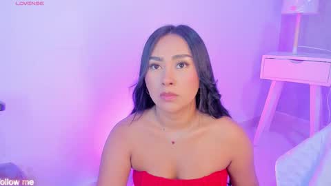 Snapshot of cameliaa_smiith chatting on 2, 11, 2025 Camelia Smith online show from 2, 11, 2025