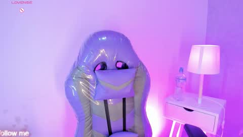 Snapshot of cameliaa_smiith chatting on 20, 11, 2025 Camelia Smith online show from 20, 11, 2025