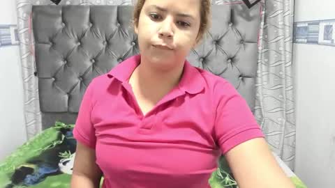 Snapshot of cameron_20_ chatting on 12, 10, 2025 cameron_20_ online show from 12, 10, 2025