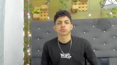 Snapshot of cameron_lux4 chatting on 18, 10, 2025 CAMERON online show from 18, 10, 2025