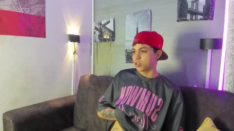 Snapshot of cameron_lux4 chatting on 25, 11, 2025 CAMERON online show from 25, 11, 2025